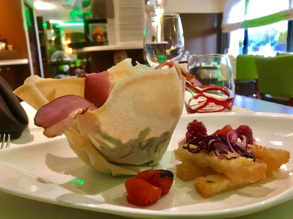 Kyriad Hotel Nevers Centre Restaurante foto
