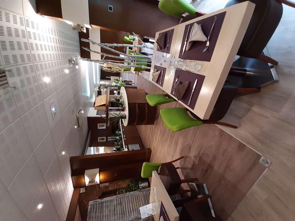 Kyriad Hotel Nevers Centre Restaurante foto