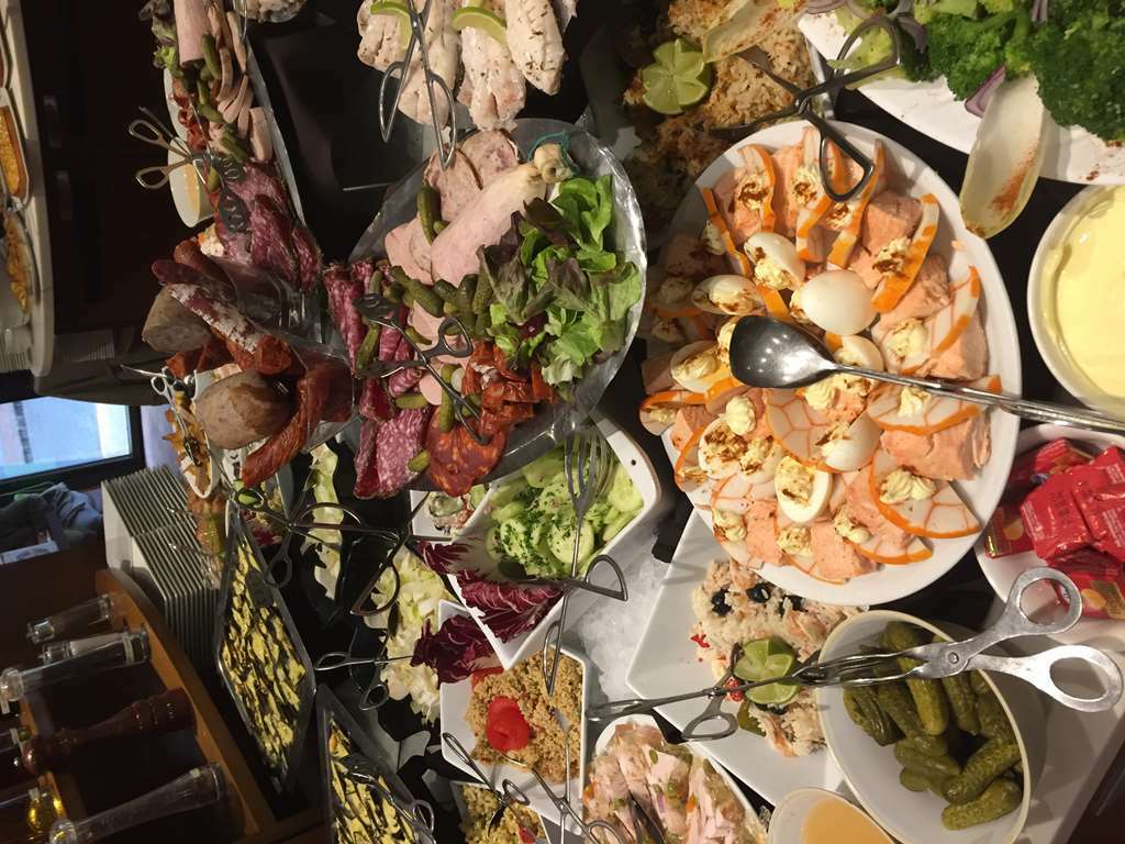 Kyriad Hotel Nevers Centre Restaurante foto
